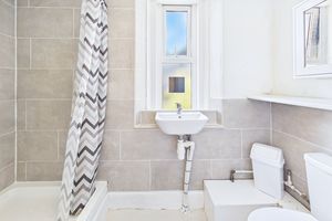En-suite- click for photo gallery